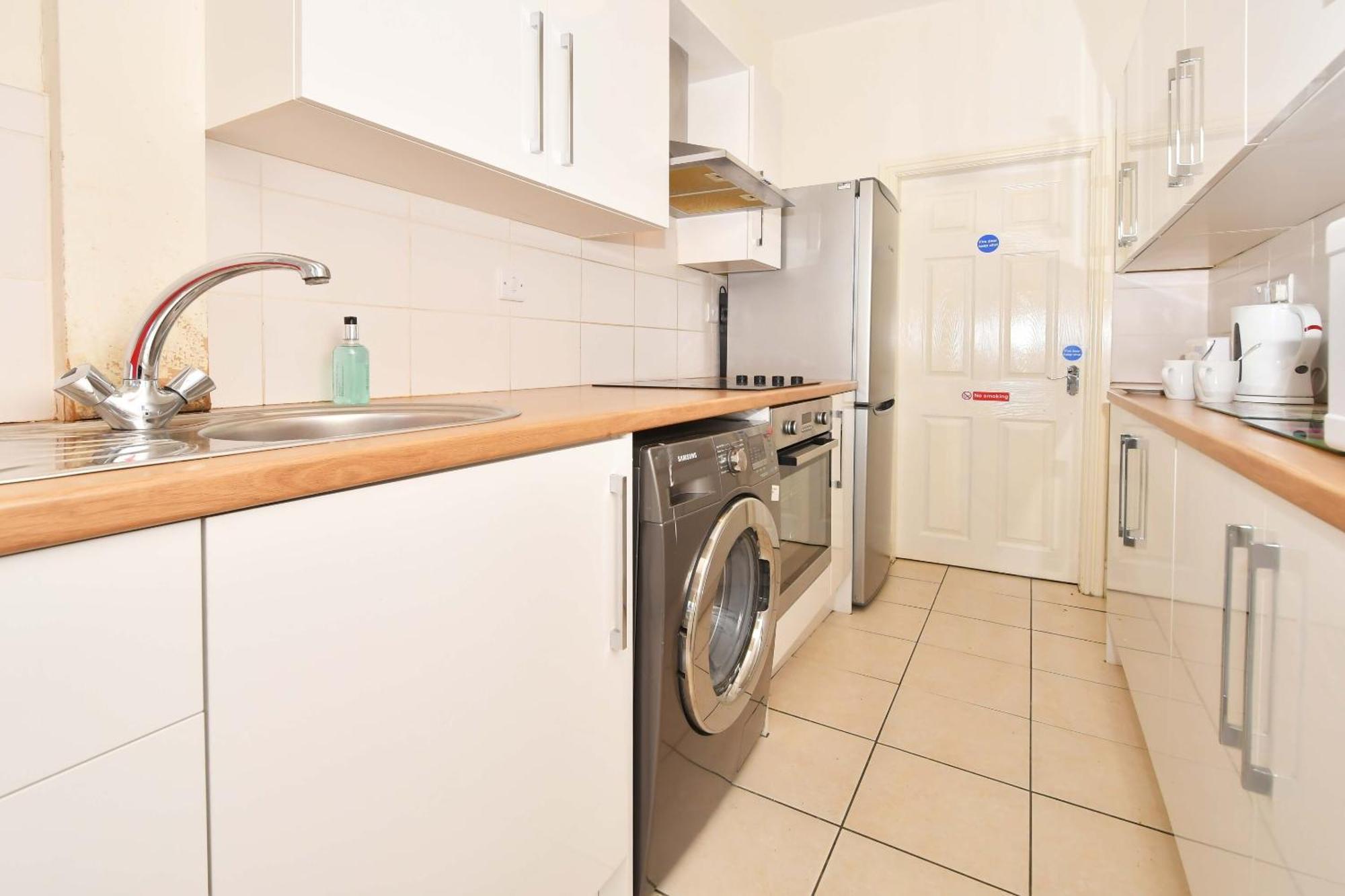 Townhouse @ 178 Ruskin Road クルー エクステリア 写真